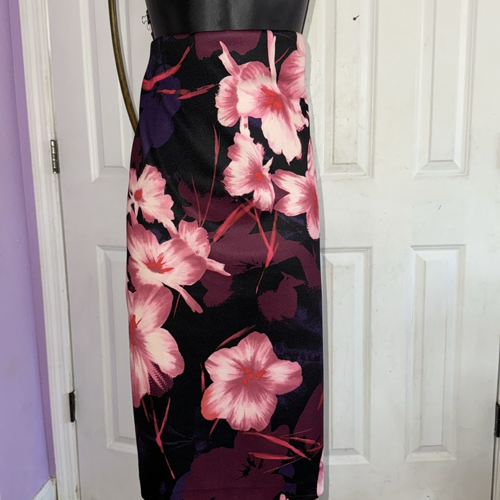 DB Floral Skirt - Size 1X - Picture 1 of 7